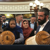 30111708muslimjewish