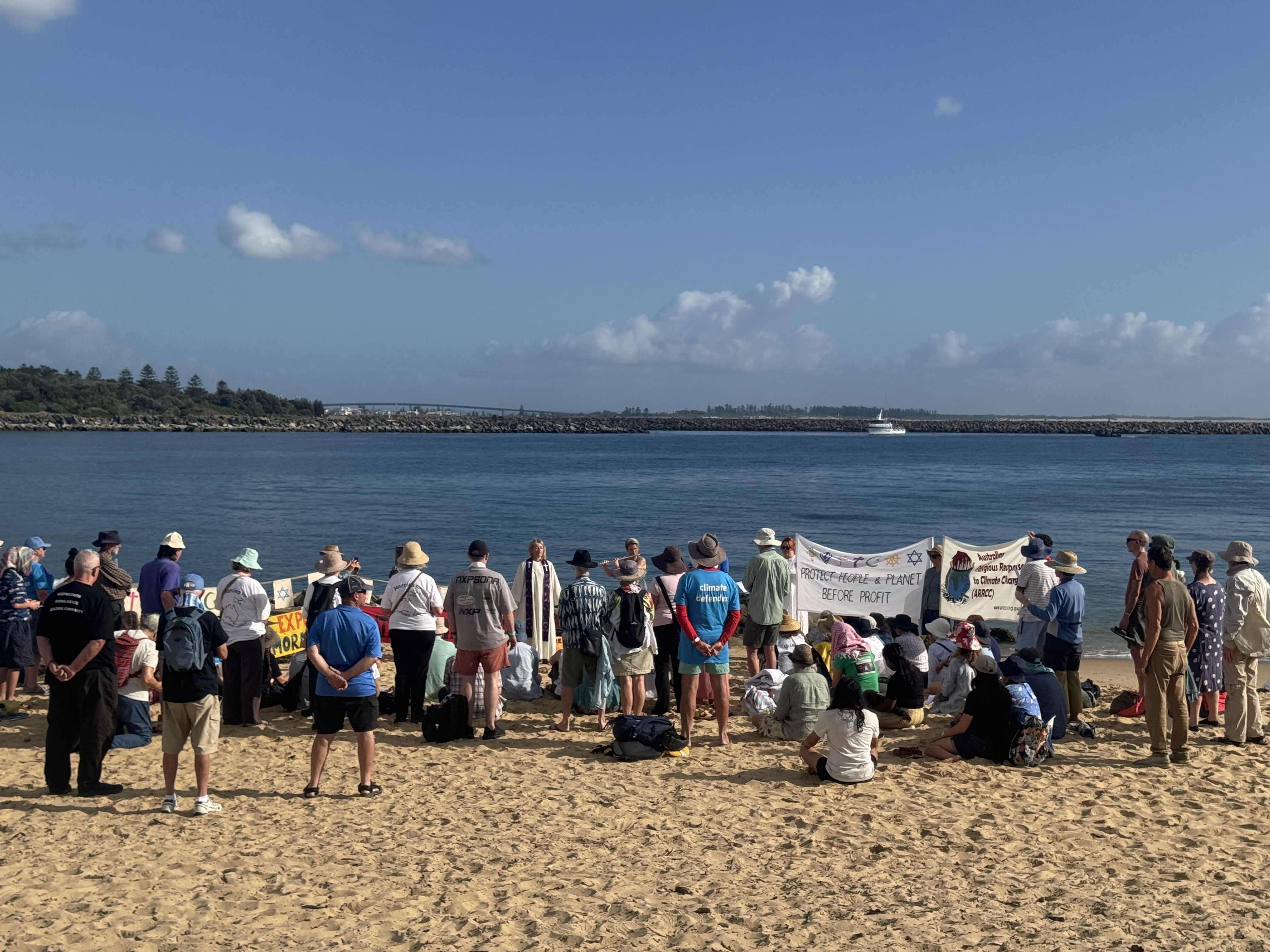 ARRC Multi Faith Sacred Service on Horseshoe Beach on Sunsay